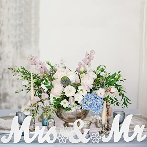 Mr & Mrs Sign white Wooden large Letters