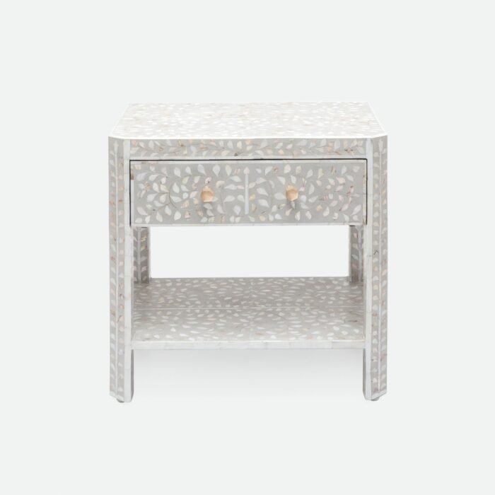 Hessa Shell Nightstand